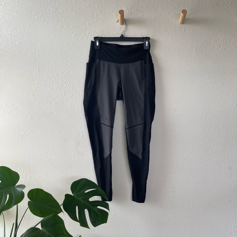 The North Face Women’s High-Rise Texture Tech Leggings